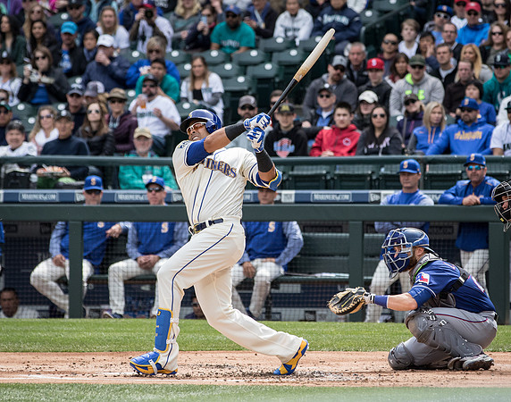 Nelson Cruz Destroys Bat 3
