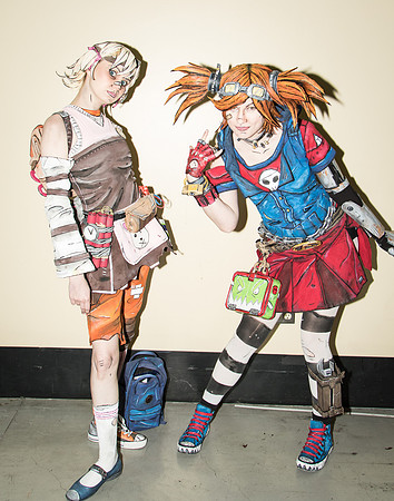 Gaige the Mechromancer and Tiny Tina - Borderlands 2